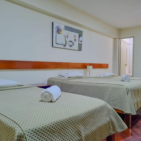 Hostal Solari Trujillo Bagian luar foto