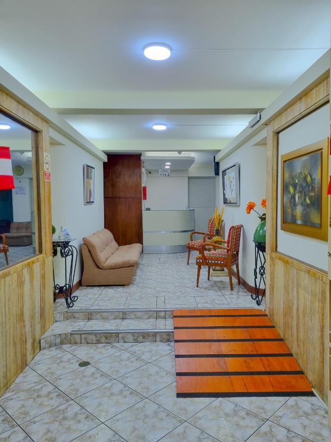 Hostal Solari Trujillo Bagian luar foto