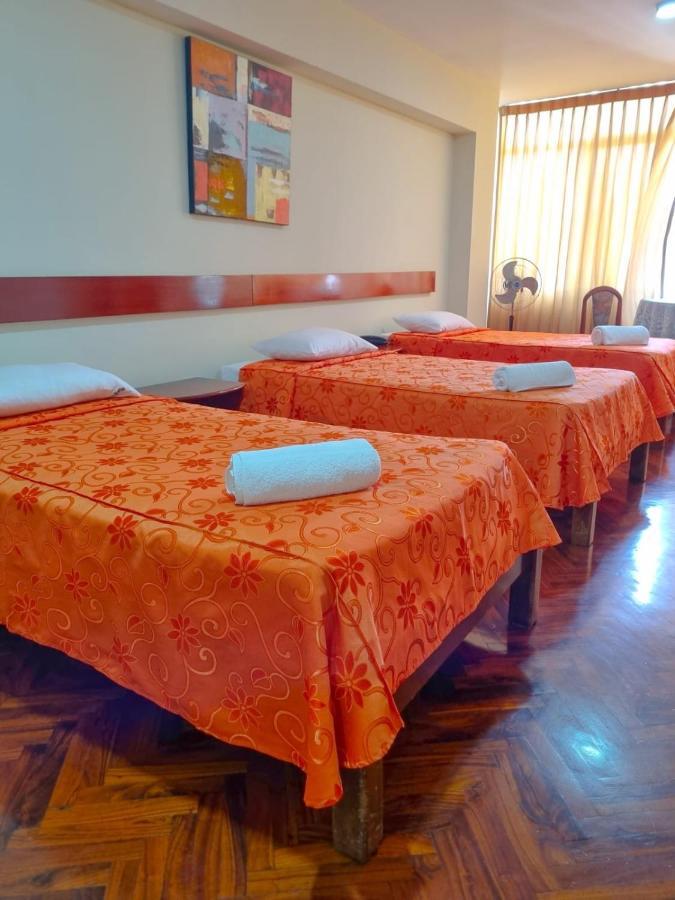 Hostal Solari Trujillo Bagian luar foto